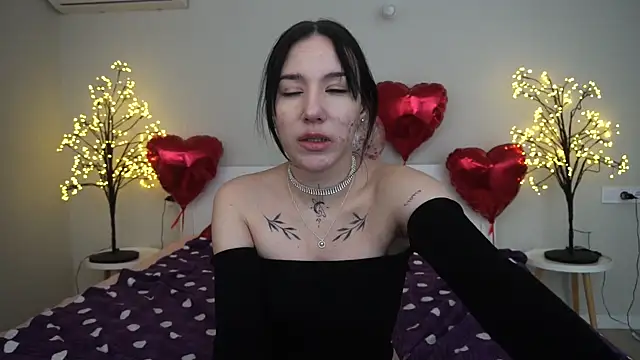 Snapshot of NikkiGoldSide chatting on February 26, 8:22 pm NikkiGoldSide online show from February 26, 8:22 pm