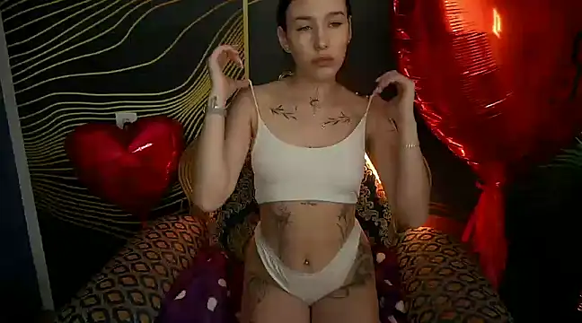 Snapshot of NikkiGoldSide chatting on March 1, 5:05 pm NikkiGoldSide online show from March 1, 5:05 pm