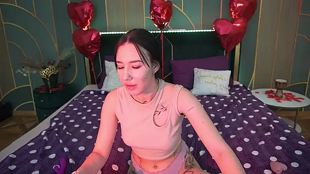 Snapshot of NikkiGoldSide chatting on March 2, 7:56 pm NikkiGoldSide online show from March 2, 7:56 pm