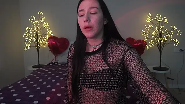 Snapshot of NikkiGoldSide chatting on March 12, 2:01 pm NikkiGoldSide online show from March 12, 2:01 pm