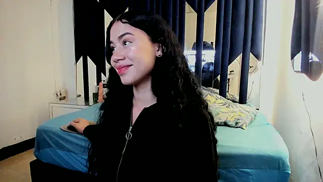 Snapshot of Sofia-candyht chatting on December 22, 4:39 am Sofia-candyht online show from December 22, 4:39 am