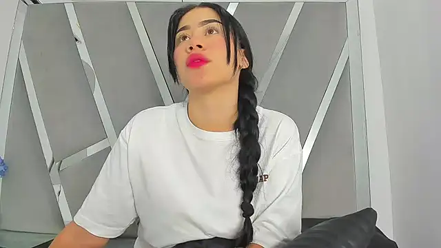 Snapshot of Sofia-candyht chatting on January 31, 9:05 pm Sofia-candyht online show from January 31, 9:05 pm