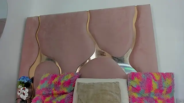 Snapshot of Sofia-candyht chatting on February 10, 8:35 pm Sofia-candyht online show from February 10, 8:35 pm