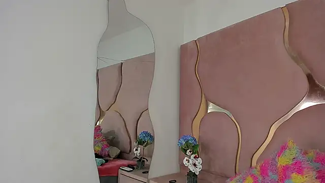 Snapshot of Sofia-candyht chatting on February 24, 8:40 pm Sofia-candyht online show from February 24, 8:40 pm