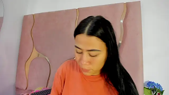 Snapshot of Sofia-candyht chatting on May 13, 8:38 pm Sofia-candyht online show from May 13, 8:38 pm