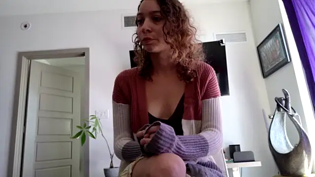 Snapshot of Littledeathtrap chatting on July 16, 2:34 pm Littledeathtrap online show from July 16, 2:34 pm