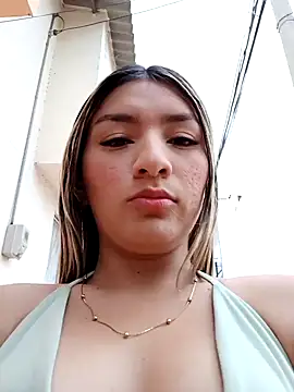 Snapshot of GIRL_DONCELLA chatting on January 27, 10:38 pm GIRL DONCELLA online show from January 27, 10:38 pm