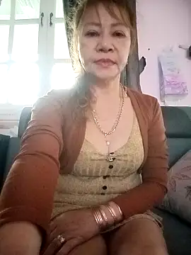 Snapshot of Baby-sexysweet69 chatting on December 3, 12:40 am Baby-sexysweet69 online show from December 3, 12:40 am