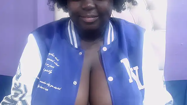 Snapshot of DARKGIANTMELANIN chatting on April 25, 7:00 am DARKGIANTMELANIN online show from April 25, 7:00 am