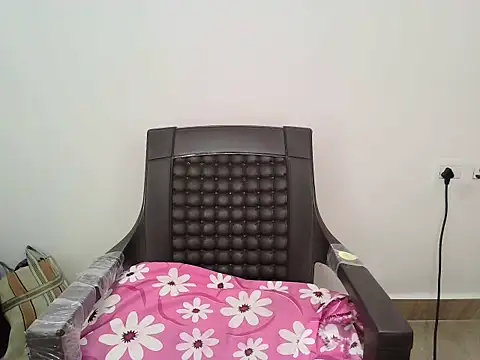 Snapshot of MOSAM_ chatting on December 8, 11:14 am MOSAM online show from December 8, 11:14 am