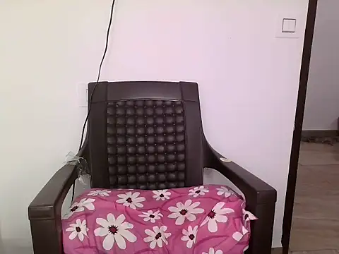 Snapshot of MOSAM_ chatting on December 27, 10:45 am MOSAM online show from December 27, 10:45 am
