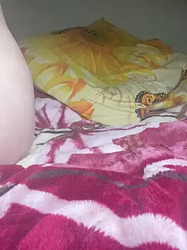 Snapshot of BrigitDani_ chatting on December 6, 2:28 pm BrigitDani  online show from December 6, 2:28 pm