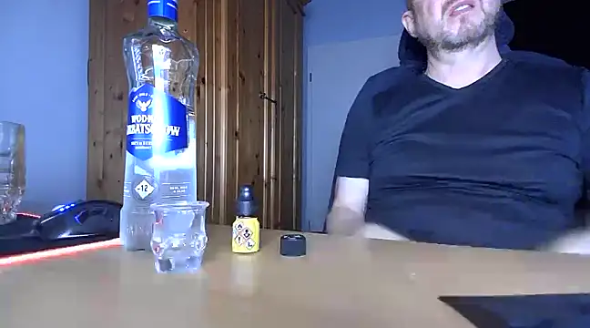 Snapshot of Tom_PP_cgn chatting on January 7, 11:56 pm Tom PP cgn online show from January 7, 11:56 pm