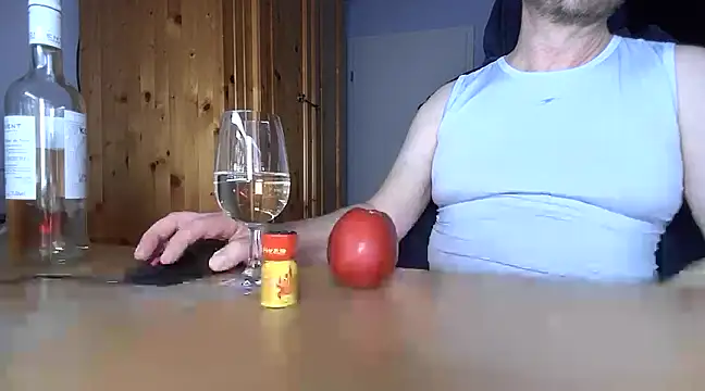 Snapshot of Tom_PP_cgn chatting on February 26, 8:54 pm Tom PP cgn online show from February 26, 8:54 pm