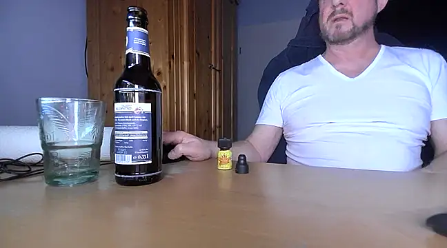 Snapshot of Tom_PP_cgn chatting on March 4, 6:29 pm Tom PP cgn online show from March 4, 6:29 pm