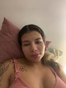 Snapshot of adop_me__ chatting on February 20, 5:23 am adop me   online show from February 20, 5:23 am