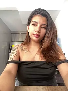 Snapshot of adop_me__ chatting on March 21, 8:29 pm adop me   online show from March 21, 8:29 pm