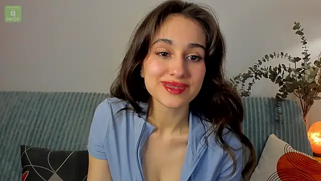 Snapshot of erika_hoiree chatting on January 19, 10:49 pm erika hoiree online show from January 19, 10:49 pm