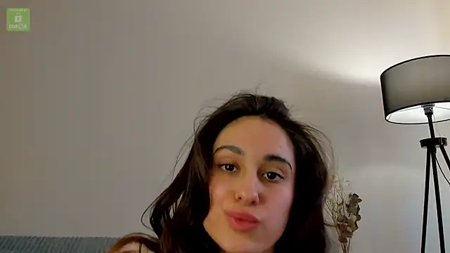 Snapshot of erika_hoiree chatting on March 22, 4:14 am erika hoiree online show from March 22, 4:14 am