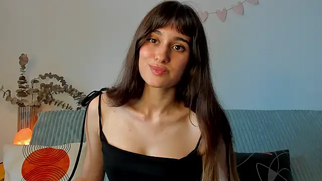 Snapshot of erika_hoiree chatting on September 21, 7:43 am erika hoiree online show from September 21, 7:43 am