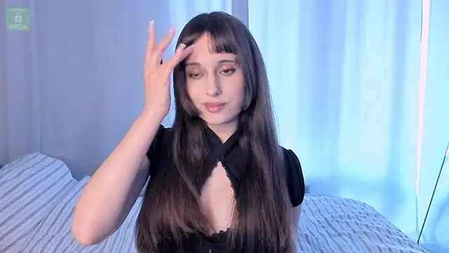 Snapshot of erika_hoiree chatting on June 21, 10:07 am erika hoiree online show from June 21, 10:07 am
