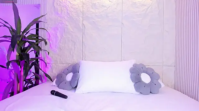 AnahinClar online show from April 4, 12:13 pm