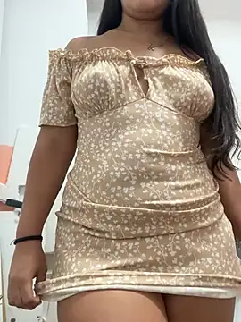 mismmia online show from December 31, 12:32 am