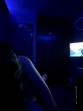 mismmia online show from November 8, 4:56 am