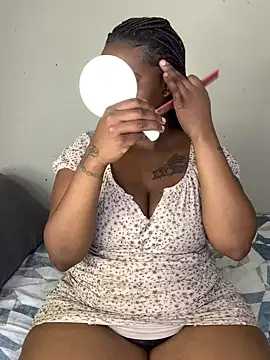 Snapshot of ThickPearlx23 chatting on June 27, 9:09 pm ThickPearlx23 online show from June 27, 9:09 pm