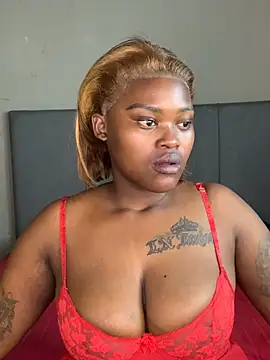 Snapshot of ThickPearlx23 chatting on July 20, 1:57 pm ThickPearlx23 online show from July 20, 1:57 pm