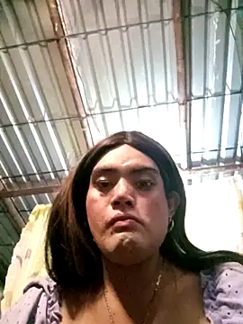 Snapshot of yovana13 chatting on April 24, 7:22 am yovana13 online show from April 24, 7:22 am