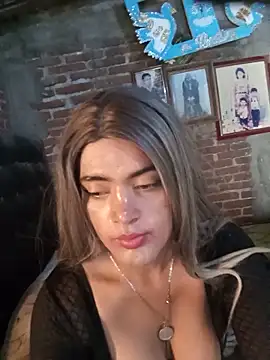Snapshot of yovana13 chatting on June 17, 5:36 pm yovana13 online show from June 17, 5:36 pm