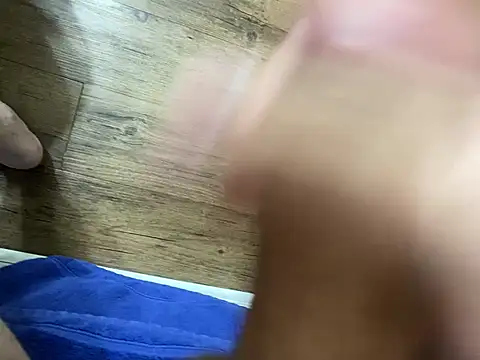 Snapshot of DuroMan25 chatting on March 3, 8:21 pm DuroMan25 online show from March 3, 8:21 pm