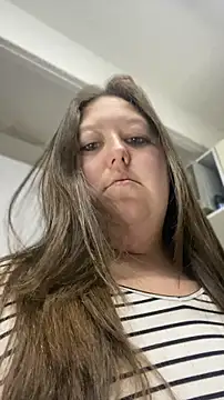 Chloee ep online show from April 12, 5:01 am