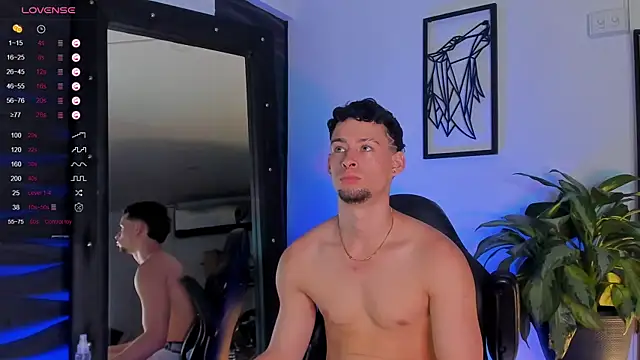 JadeSmiith  online show from October 30, 9:48 pm