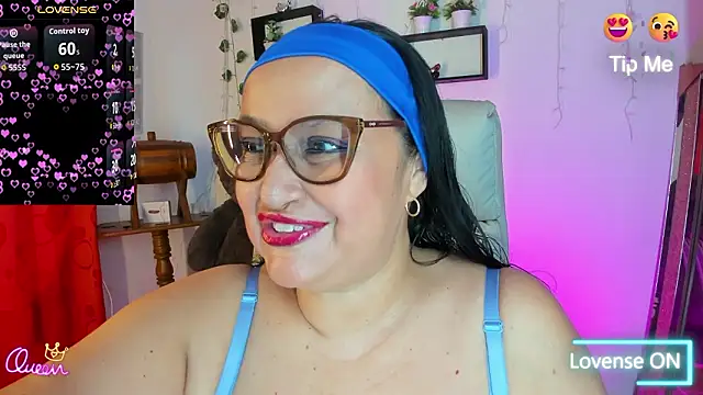 Gia Nahomi online show from February 25, 9:24 pm