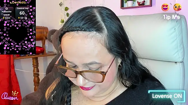 Snapshot of Gia_Nahomi chatting on April 25, 12:02 am Gia Nahomi online show from April 25, 12:02 am