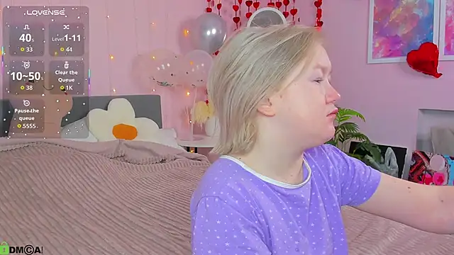 Sara Robinson online show from February 24, 3:04 am