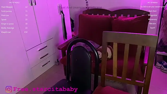 Snapshot of Seebohm1111 chatting on October 11, 10:30 pm Seebohm1111 online show from October 11, 10:30 pm