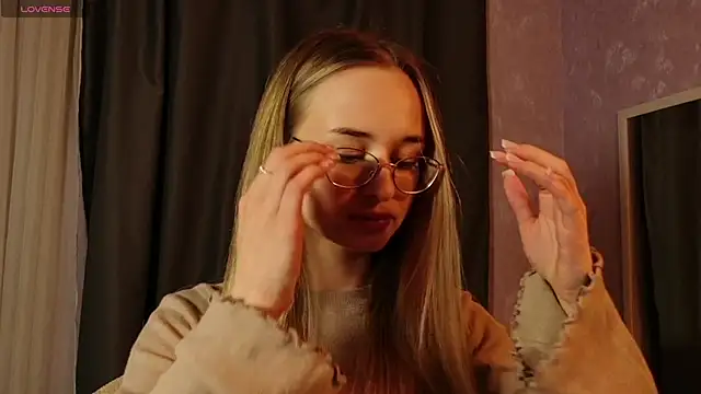 Tiffanyhunt online show from April 5, 3:20 pm