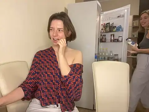 Snapshot of Take_Me_Awayy chatting on December 6, 1:44 pm Take Me Awayy online show from December 6, 1:44 pm