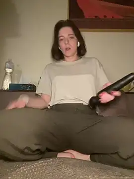 Snapshot of Take_Me_Awayy chatting on February 23, 7:17 pm Take Me Awayy online show from February 23, 7:17 pm