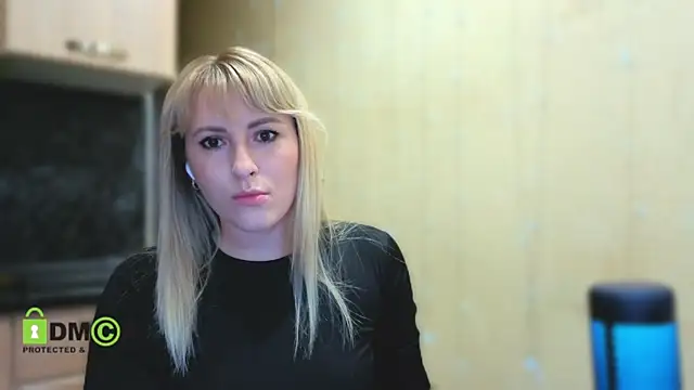 Snapshot of Smoorodinkaa chatting on May 12, 7:44 pm Smoorodinkaa online show from May 12, 7:44 pm