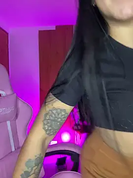 Tamara Roberts1 online show from December 8, 5:50 am