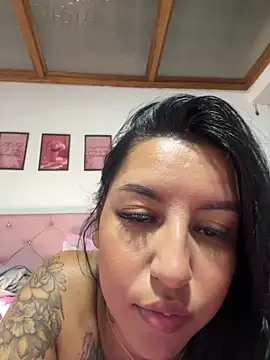 Tamara Roberts1 online show from February 9, 5:29 am