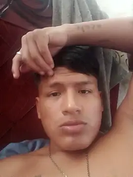 Snapshot of Huebolocko chatting on December 8, 5:55 pm Huebolocko online show from December 8, 5:55 pm