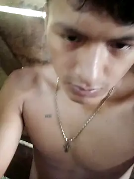 Snapshot of Huebolocko chatting on December 19, 7:29 pm Huebolocko online show from December 19, 7:29 pm