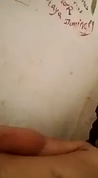 Snapshot of Huebolocko chatting on February 24, 1:42 pm Huebolocko online show from February 24, 1:42 pm