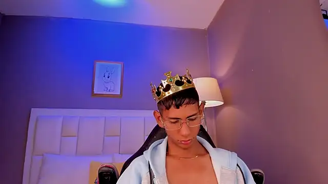 Nick Collins18 online show from April 22, 10:33 pm