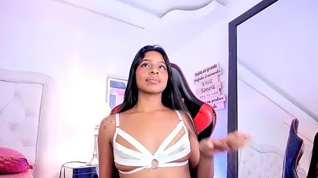 evelyn evony online show from December 7, 6:54 am